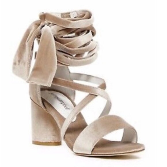 Jeffrey Campbell Faustino Black Velvet Heels 8.5 NWT Bold Chic Cocktail Date - Picture 7 of 8